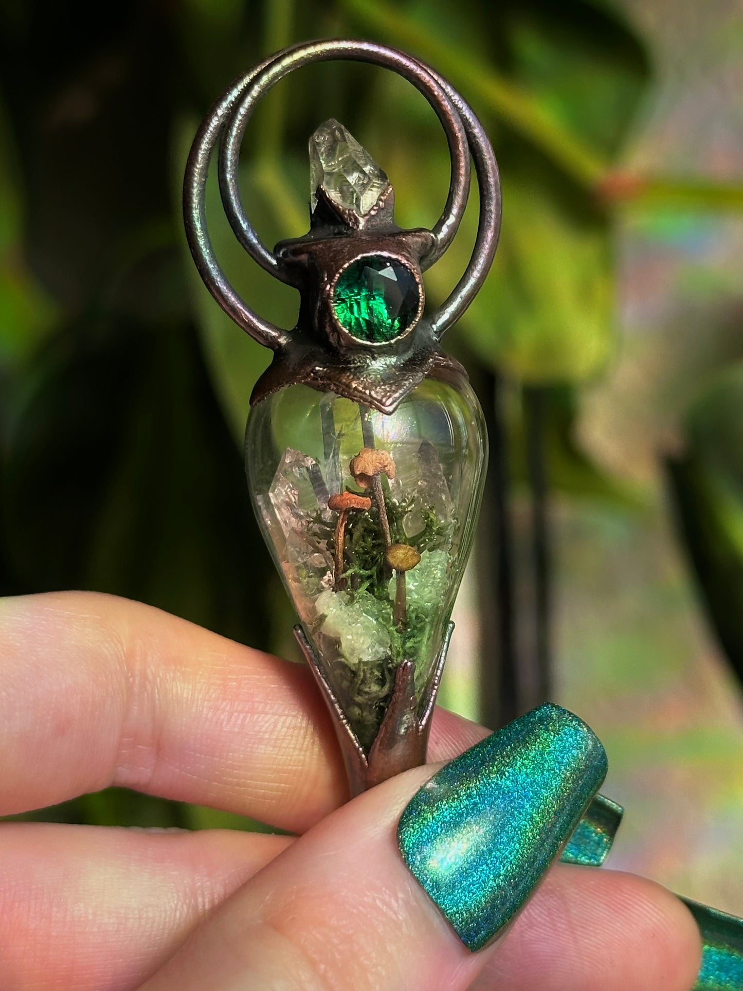 Emerald Mushroom Forest Terrarium Pendant