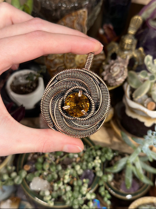 Citrine Medallion