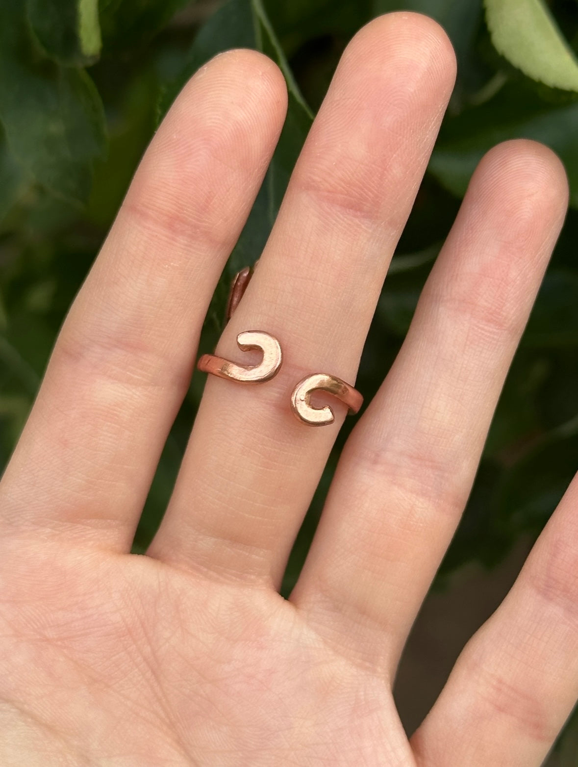 Quartz point ring adjustable